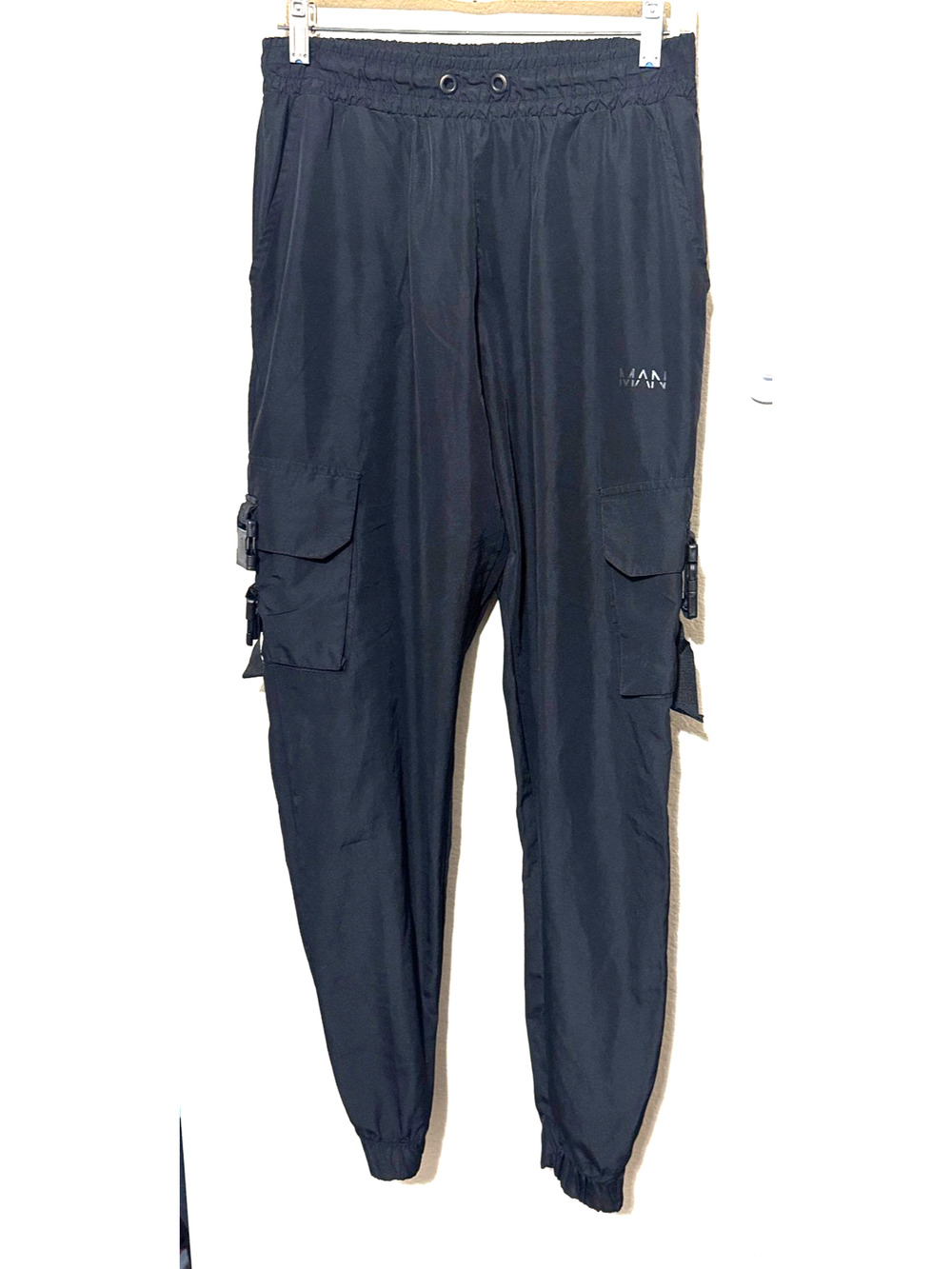 Boohoo Man black Cargo joggers mens Small lightweight pull on parachute combat